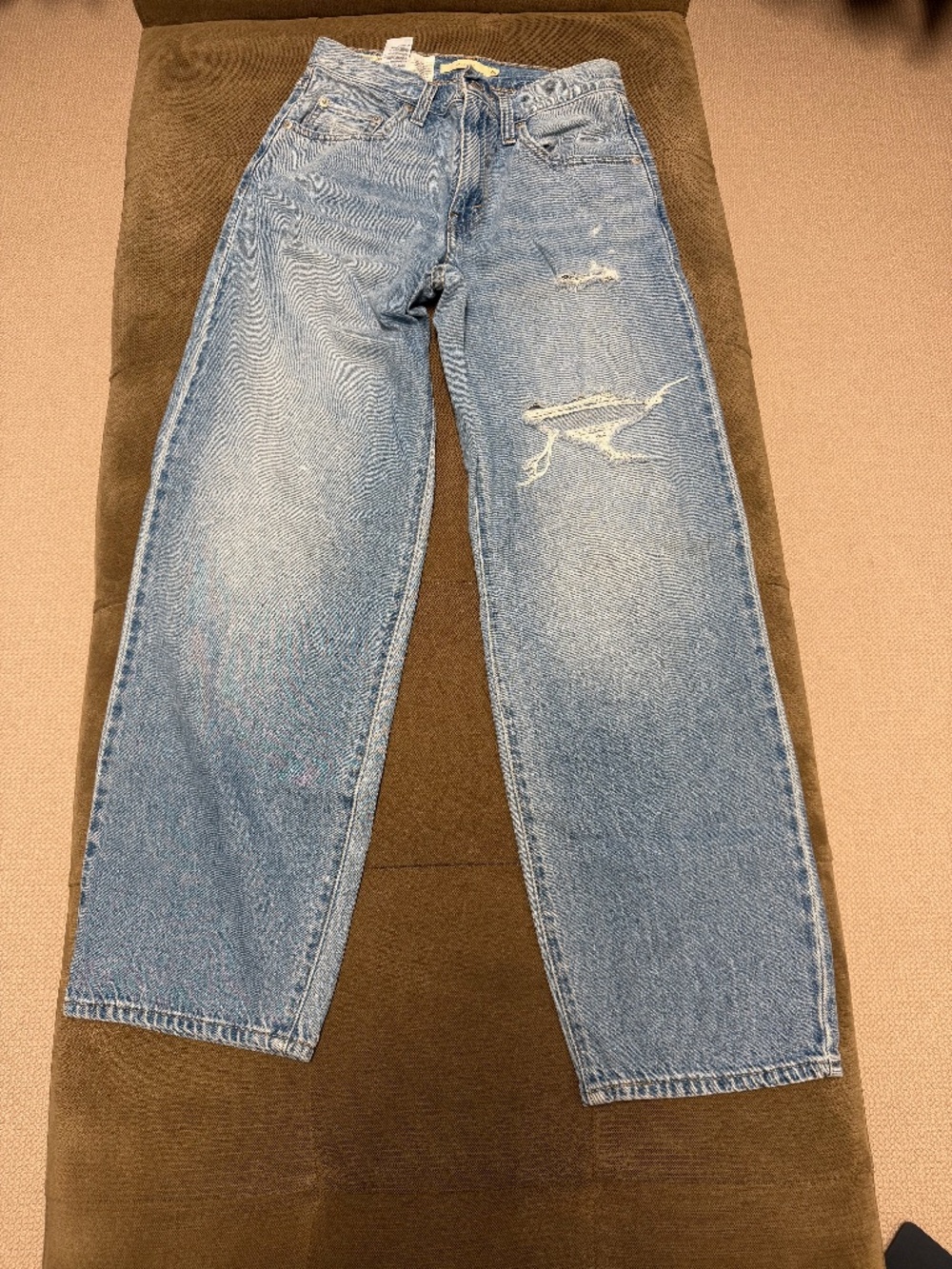 Levi’s Baggy Dad Jeans in Medium Indigo Destructed size 24